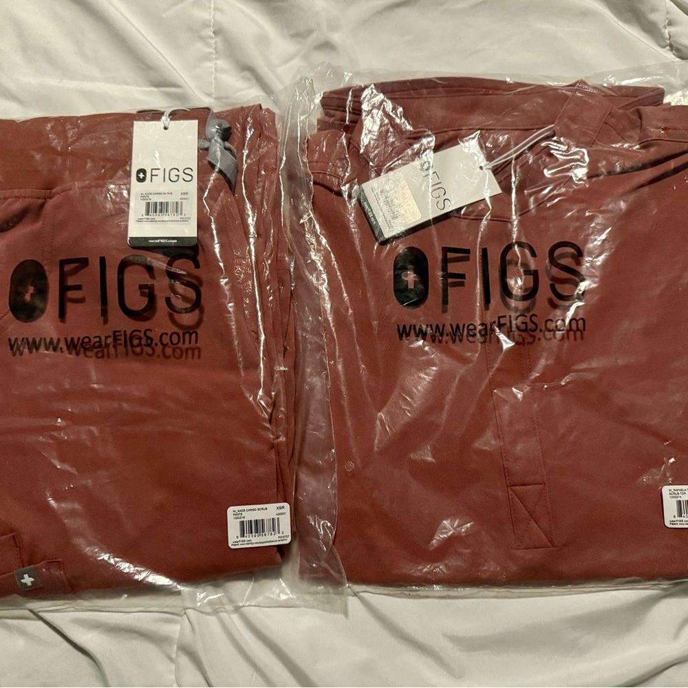 Figs Scrub Set